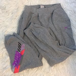Nike cropped sweatpants